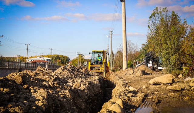 Yeni hatlar ve deplase çalışmaları ile Karacasu Caddesi’nin altyapısı kusursuz hizmet sunacak