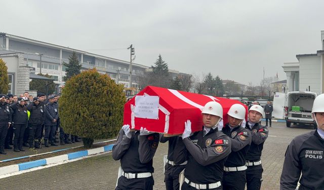 Hayatını kaybeden polis gözyaşlarıyla uğurlandı