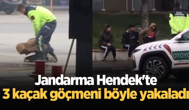 Hendek'te jandarmanın 3 kaçak göçmeni yakaladığı anlar kamerada