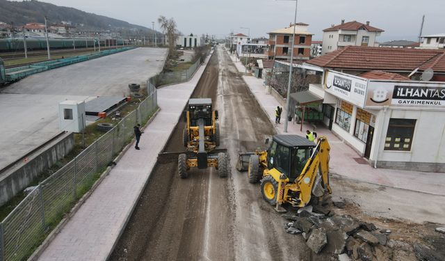 Arifiye'de o caddede son dokunuşlar