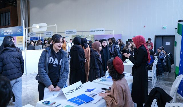 Kocaeli’deki üniversite adayları SUBÜ’yü tanıdı