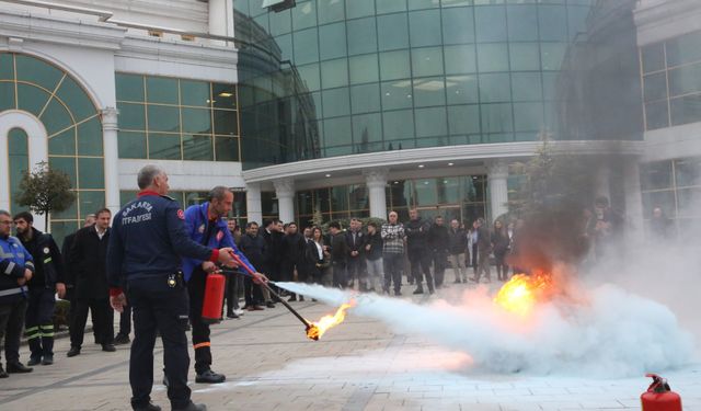 Serdivan Belediyesi personeline yangın eğitimi ve tatbikatı