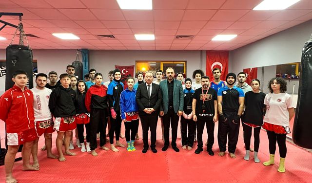 Büyükşehir’in kick boks ve taekwondocuları şampiyonada ter dökecek