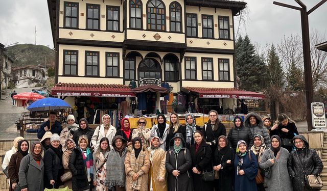 Edebiyat mirasını yaşatanlar Sakarya’nın tarihini ve güzelliklerini keşfetti