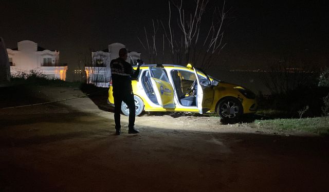 Taksici yol kenarında boğazı kesilmiş halde bulundu