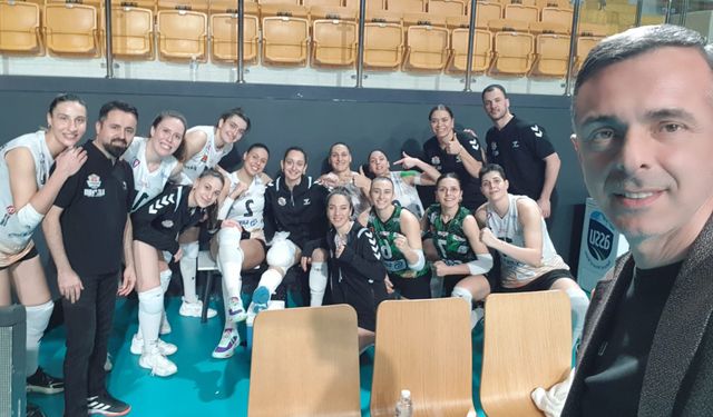 Sakarya Voleybol VakıfBank'ı Smaçladı: 1-3