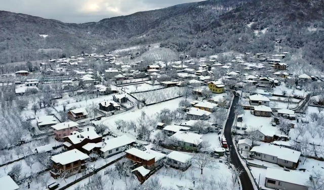 Kışlaçay'da  kar kartpostallık görüntüler oluşturdu