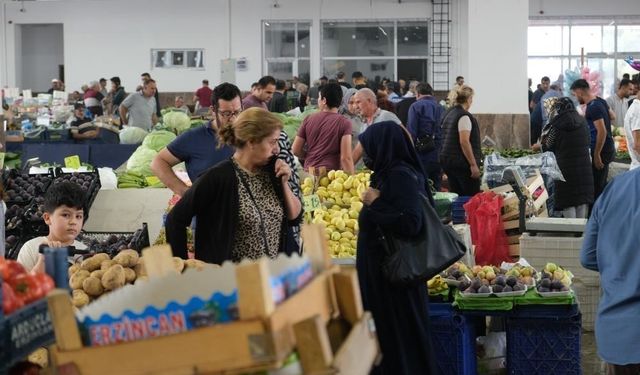 Güven endeksi perakende ticaret sektöründe arttı