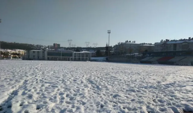 Amatör Lig maçlarına kar engeli