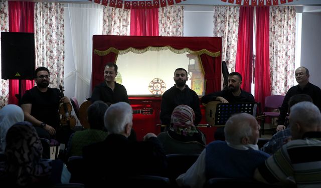 Büyükşehir’den yaşlıların yüzünde tebessüm olan ziyaret