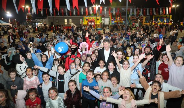 Akyazı’da çocuklar Ramazan Şenliği’nde eğlendi