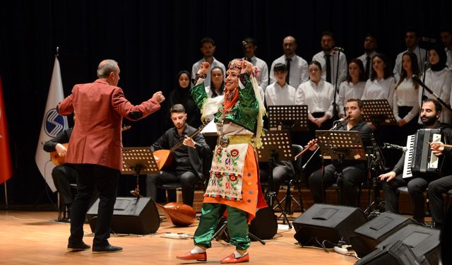 Cumhuriyetin ilk 50 yılındaki Türk dansları analiz ediliyor