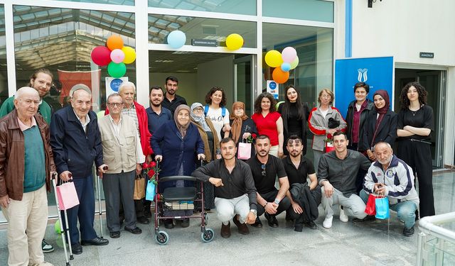 Huzurevi sakinleri için ‘neşe dolu anlar’