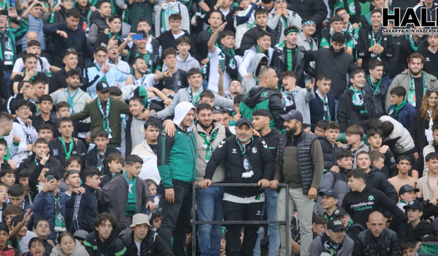 Sakaryaspor'un son lig maçından fotoğraflar