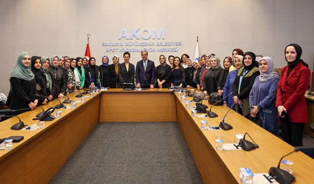 Başkan Alemdar, AK Kadınlar ile buluştu: “Kadın kollarımız davamıza güç katıyor”