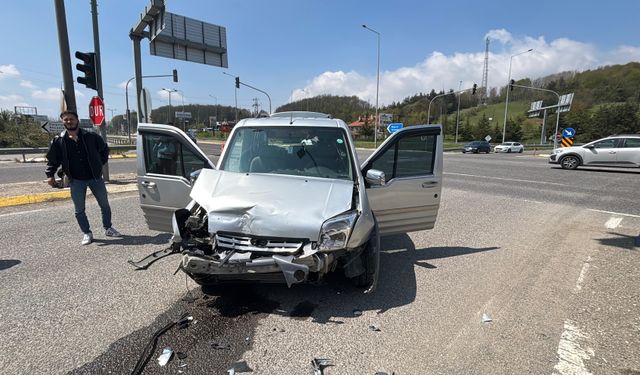 D-100'de kaza: 10 yaralı