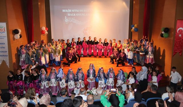 Arifbey Bekir Sıtkı Durgun İlkokulundan Muhteşem Halk Oyunları Şenliği