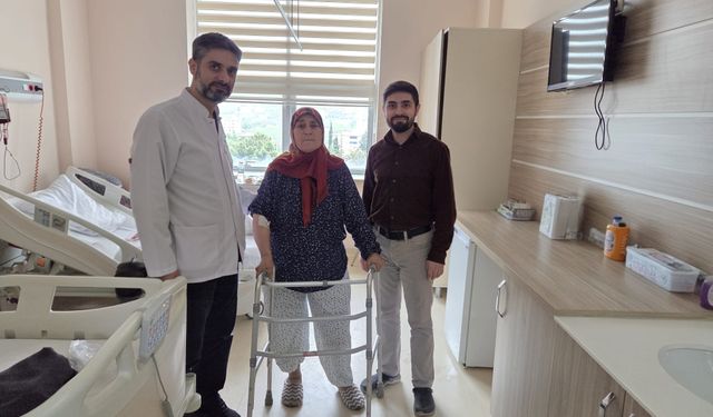 Geyve’de ilk kez kalça protezi ameliyatı yapıldı