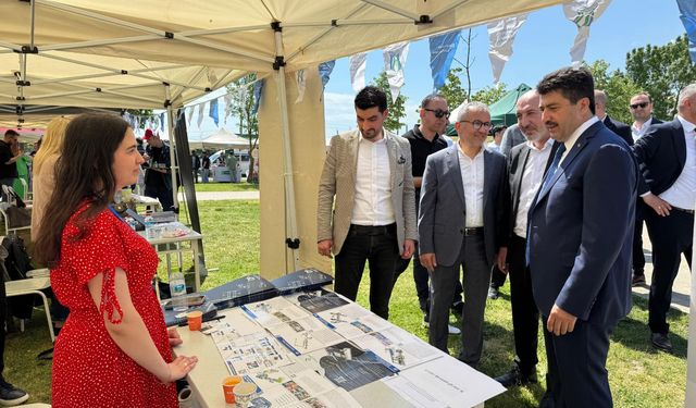 MÜSİAD Sakarya, Sakarya MYO Kariyer Günleri’nde gençlerle buluştu