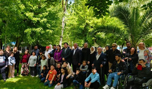 Engelliler Taş Avlu’da buluştu