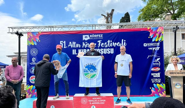 Sakarya’nın koşan tecrübesi Ali Turan kürsüyü bırakmıyor