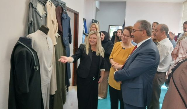 Serdivan Kaymakamlığı ADEM Kursunun ilk yıl sonu sergisi