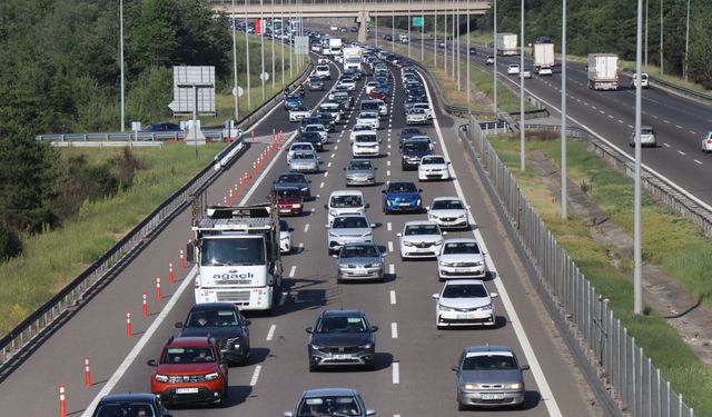 Bayram dönüşü trafik kilit