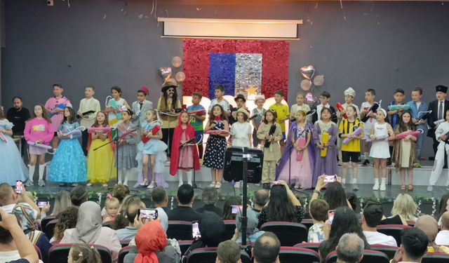 Bahçelievler Gazi İlkokulu öğrencilerinden muhteşem gösteri