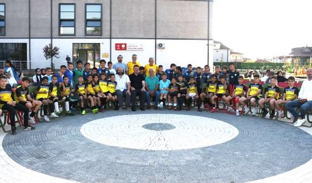 U 11 ligi şampiyonu namağlup Akyazıspor