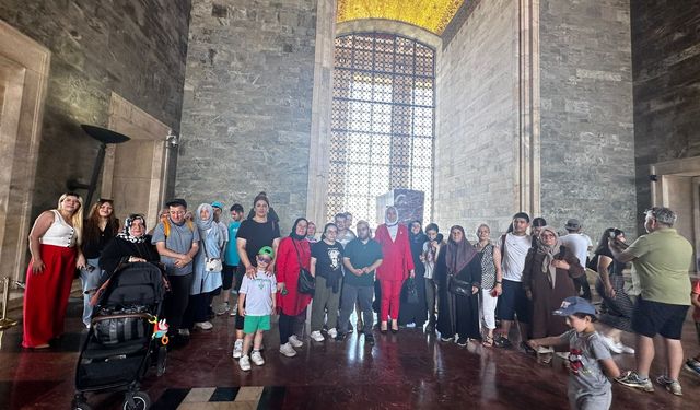 Sakarya’dan 40 engelli birey Anıtkabir’i ziyaret etti