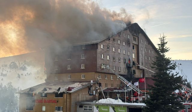 Otel yangınında mahsur kalan 19 yaşındaki kız: Banyoda ölümü bekledik