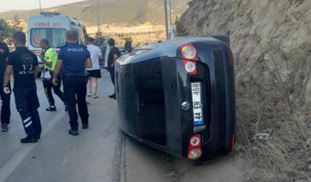 Kaza yapan araca çarptı: 2 yaralı