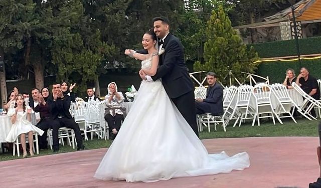 Çetintaş ailesinin mutlu günü... Gökberk ve Aysu dünya evine girdiler