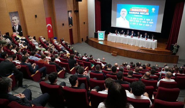 AK Parti Sakarya Daraltılmış İl Danışma Meclisi yoğun katılımla gerçekleştirildi