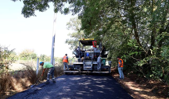Büyükşehir, Kaynarca’yı sıcak asfalt konforuyla buluşturmaya devam ediyor