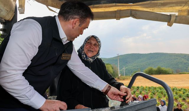 76 yaşında ilk kez vali gördü