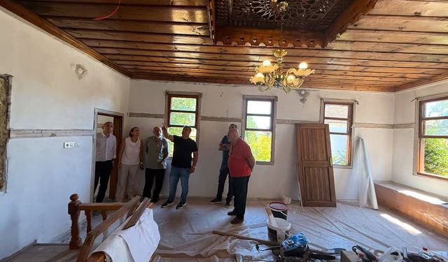 Yangında zarar görmüştü; Koç Baba Camii onarılacak
