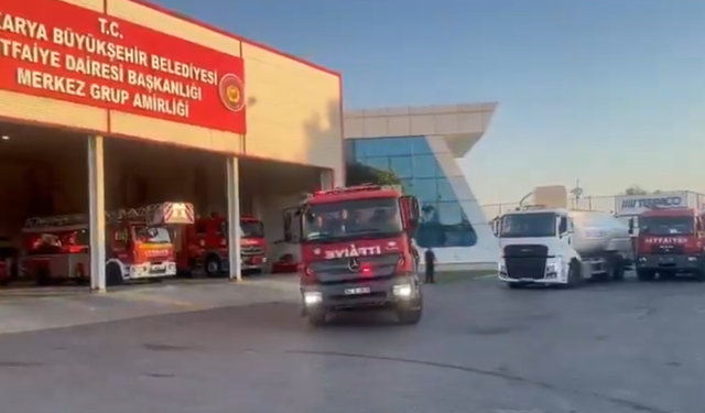 Sakarya itfaiyesi komşudaki yangına desteğe gitti