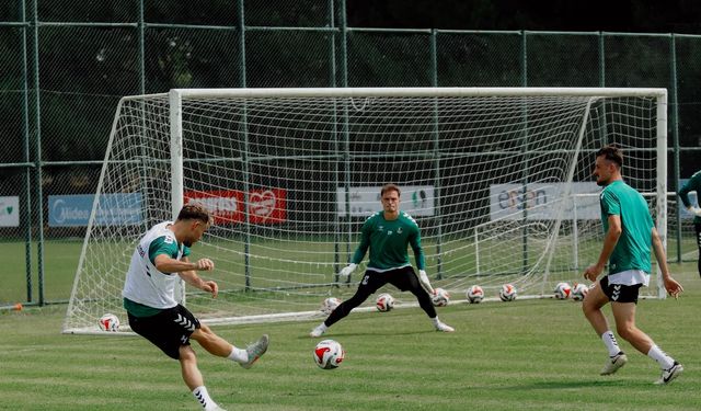 Sakaryaspor'un Bandırmaspor maçı kadrosu belli oldu