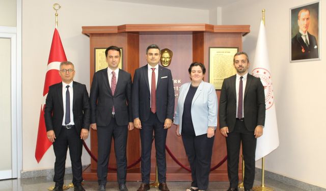 Karasu Devlet Hastanesi'nde yeni yönetim kadrosu göreve başladı