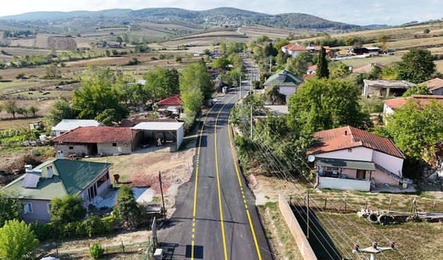 Söğütlü’de yenilenen grup yollarına vatandaşlardan tam not: “Modern bir hale kavuştu”