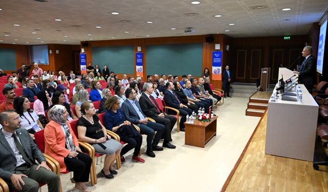 SUBÜ insan kaynakları yönetimi çalıştayındaydı