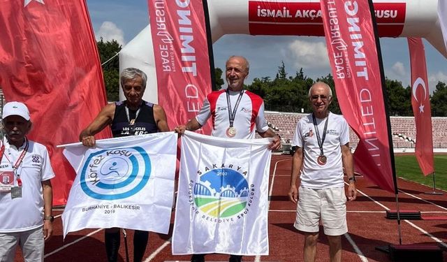 Büyükşehir sporcularından gururlandıran başarı