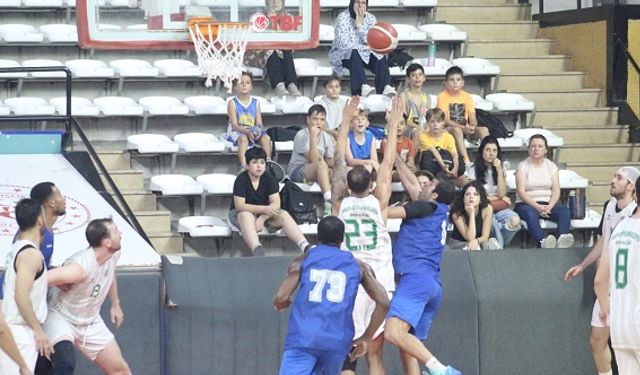 Sakarya Büyükşehir Basketbol ilk hazırlık maçında Kocaeli'ye 73-81 yenildi