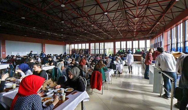 Kampüste yemek ücretlerine zam geldi!