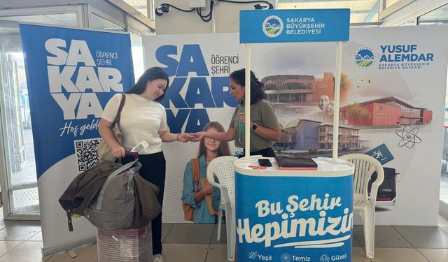 Türkiye’nin dört bir yanından Sakarya'ya gelen öğrencilere ‘hoş geldin’ karşılaması