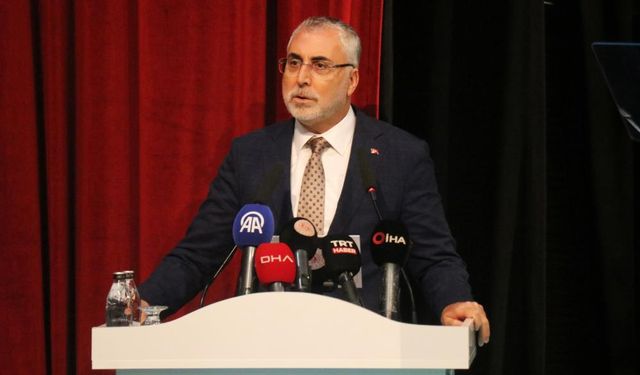 Bakan Işıkhan: "Yüz yılımızı kurtarmak için değil, yüz yıla yön vermek üzere büyük bir mücadele veriyoruz"