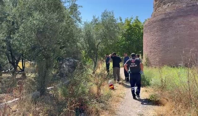 Tarihi surların altında bulunan cesedin kimliği belli oldu