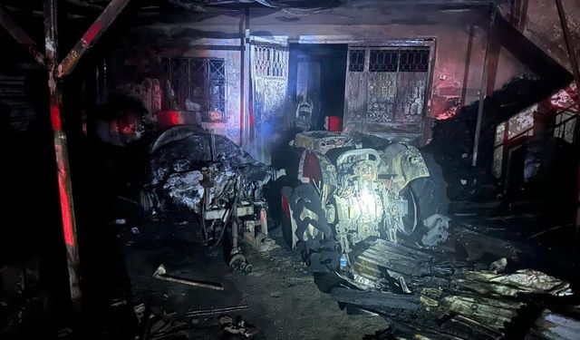 Bilecik'te yangın: Tarım ekipmanları kül oldu