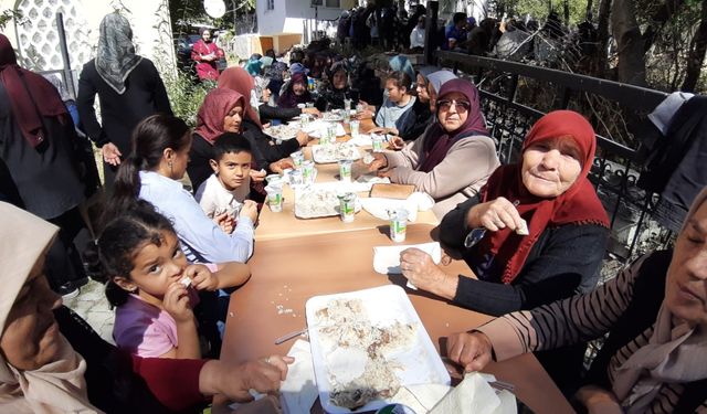 Geleneksel Hacet Bayramı etli pilavla kutlandı
